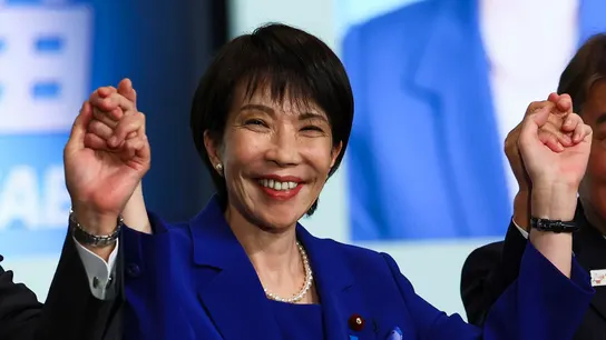 La ultraconservadora Sanae Takaichi se convierte en la nueva líder del Partido Liberal Democrático de Japón. La ultraconservadora Sanae Takaichi se convierte en la nueva líder del Partido Liberal Democrático de Japón.