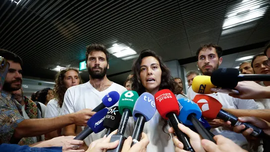 Los activistas españoles de la Flotilla denuncian el "maltrato" de Israel a su llegada a Madrid Los activistas españoles de la Flotilla denuncian el "maltrato" de Israel a su llegada a Madrid