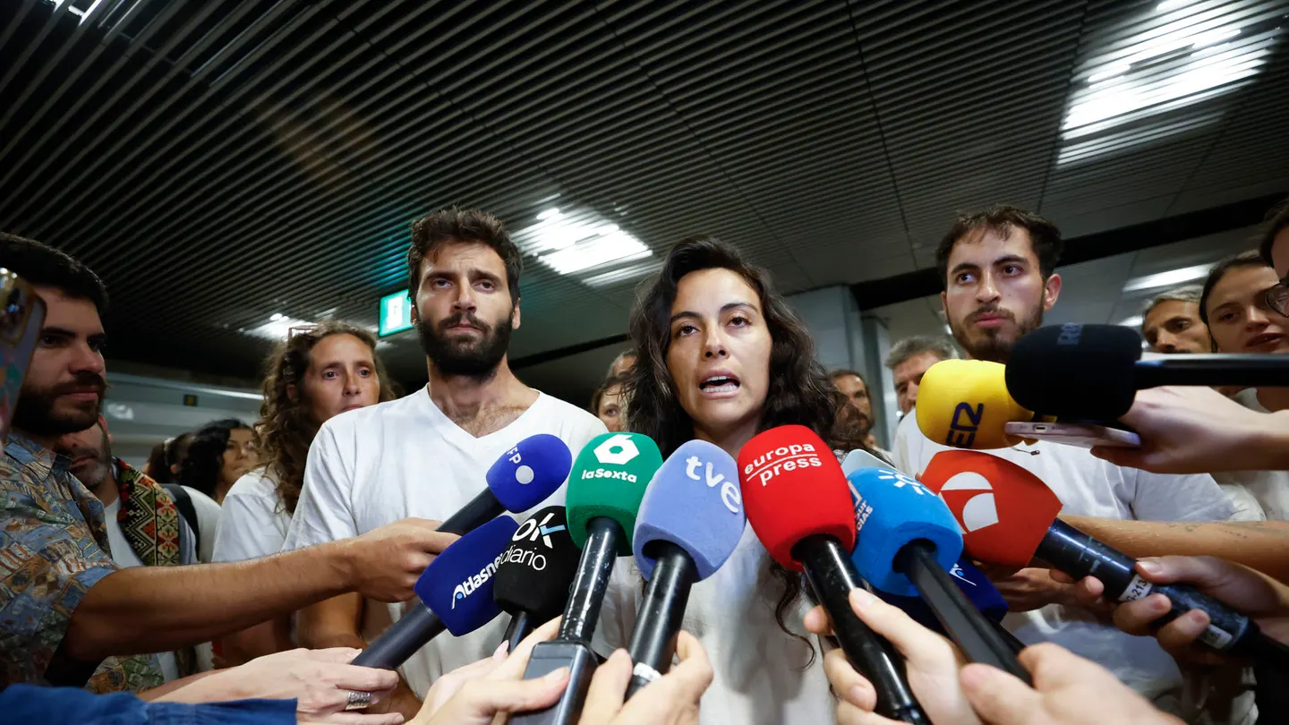 Los activistas españoles de la Flotilla denuncian el "maltrato" de Israel a su llegada a Madrid Los activistas españoles de la Flotilla denuncian el "maltrato" de Israel a su llegada a Madrid