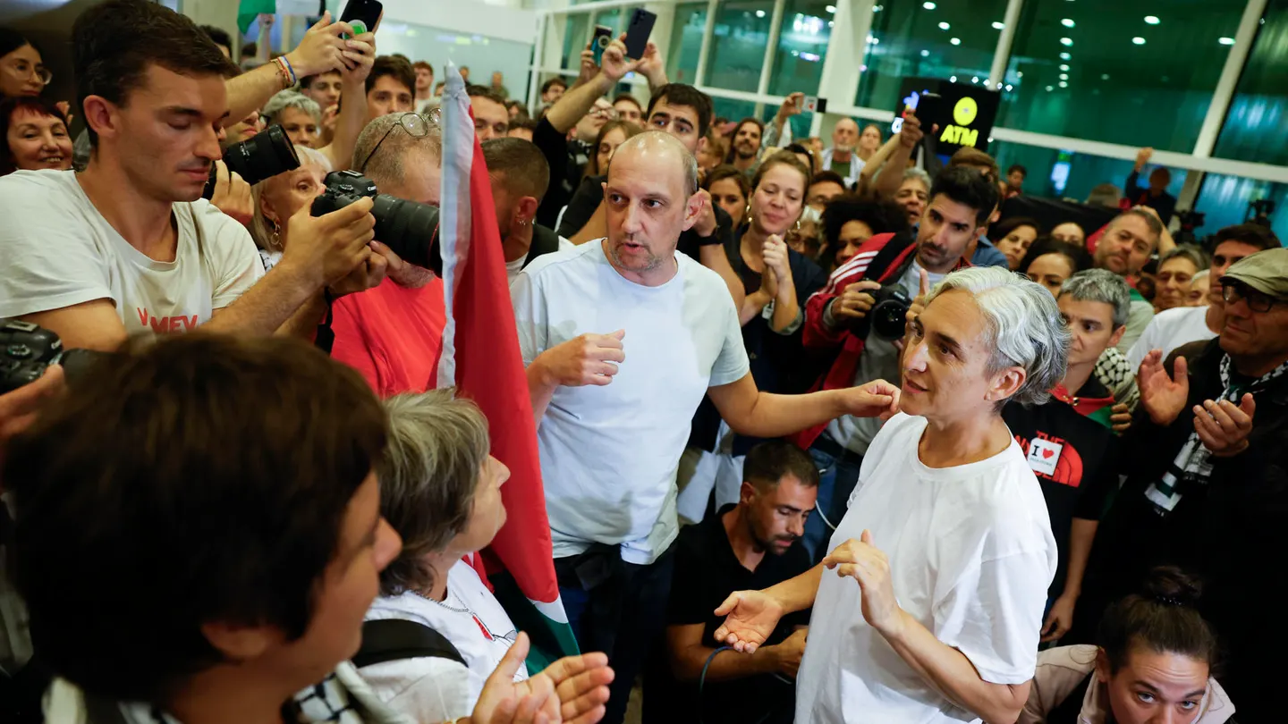 Colau a su llegada al aeropuerto de El Prat Colau a su llegada al aeropuerto de El Prat