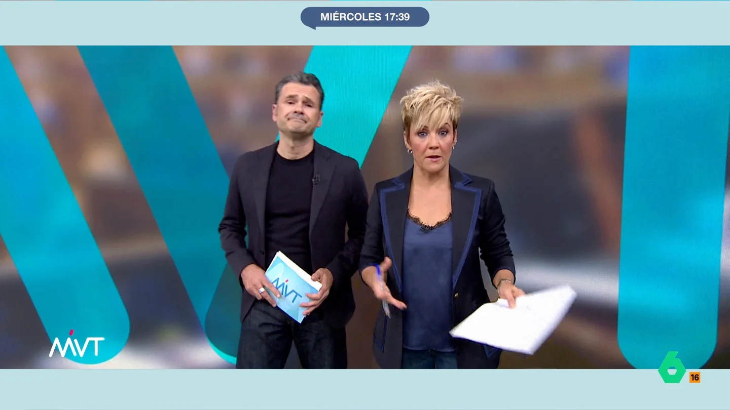 Cristina Pardo, al ver a Ábalos hablando con Vito Quiles de laSexta: "No quiere venir, quizá porque pasó por aquí y se fue calentito" "A laSexta ni Koldo ni Ábalos quieren venir, ellos sabrán por qué", comenta Cristina Pardo en este vídeo tras ver las risas del exministro junto a Vito Quiles mientras hablan de laSexta.