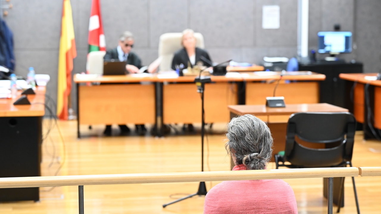 Absuelta la enfermera que fingía vacunar a niños al considerar el tribunal que tiene una alteración psicológica