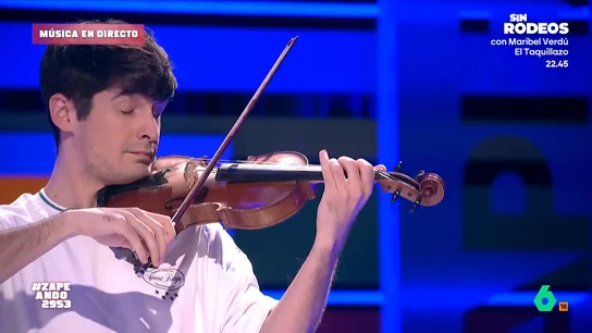 Necko Vidal interpreta en directo una versión barroca de 'Esa diva' de Melody El músico toca con su violín la canción que representaba a España en la última edición del Festival de Eurovisión que tanto ha dado que hablar. No te pierdas su interpretación en el vídeo principal.