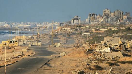 La Franja de Gaza, completamente devastada por los bombardeos israelíes en el día de la firma del acuerdo de paz entre Israel y Hamás La Franja de Gaza, completamente devastada por los bombardeos israelíes en el día de la firma del acuerdo de paz entre Israel y Hamás