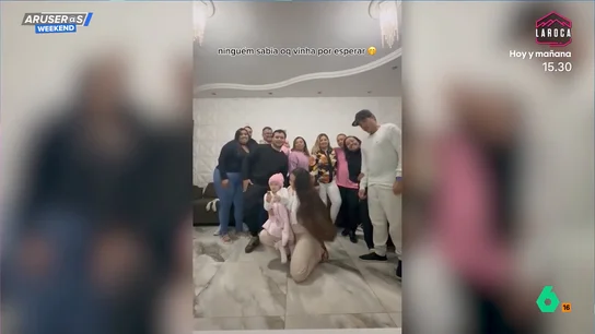 Una madre comunica a su familia que su hija pequeña está curada del cáncer de una manera original y emotiva: este es el vídeo del momento Una madre comunica a su familia que su hija pequeña está curada del cáncer de una manera original y emotiva: este es el vídeo del momento