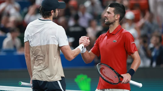 Novak Djokovic y Valentin Vacherot Novak Djokovic y Valentin Vacherot