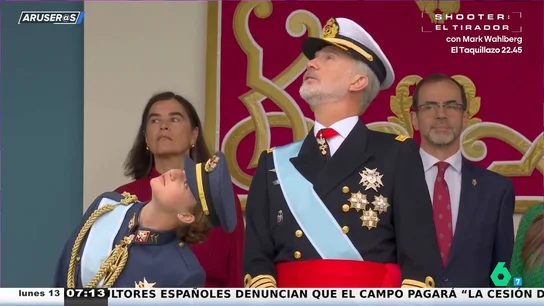 El vídeo de la bonita complicidad del rey Felipe y la princesa Leonor en el desfile del 12 de octubre El vídeo de la bonita complicidad del rey Felipe y la princesa Leonor en el desfile del 12 de octubre