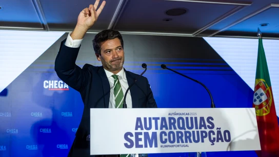 Andre Ventura, presidente del partido Chega, habla a seguidores en Lisboa Andre Ventura, presidente del partido Chega, habla a seguidores en Lisboa