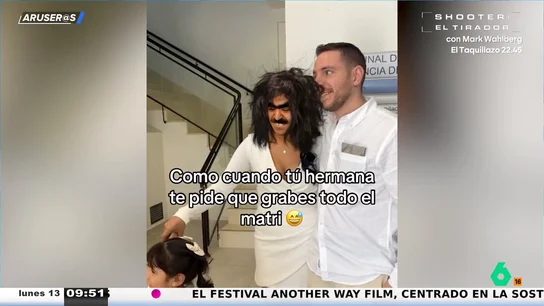 Graba toda la boda de su hermana en vídeo poniéndole los filtros más feos que encuentra: "Lo mato" Graba toda la boda de su hermana en vídeo poniéndole los filtros más feos que encuentra: "Lo mato"