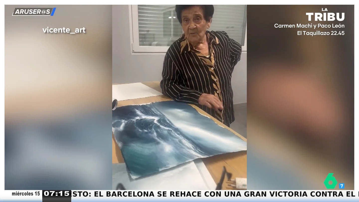 El divertido análisis sin filtros de una abuela a la obra de su nieto pintor: "Está muy oscuro" El divertido análisis sin filtros de una abuela a la obra de su nieto pintor: "Está muy oscuro"