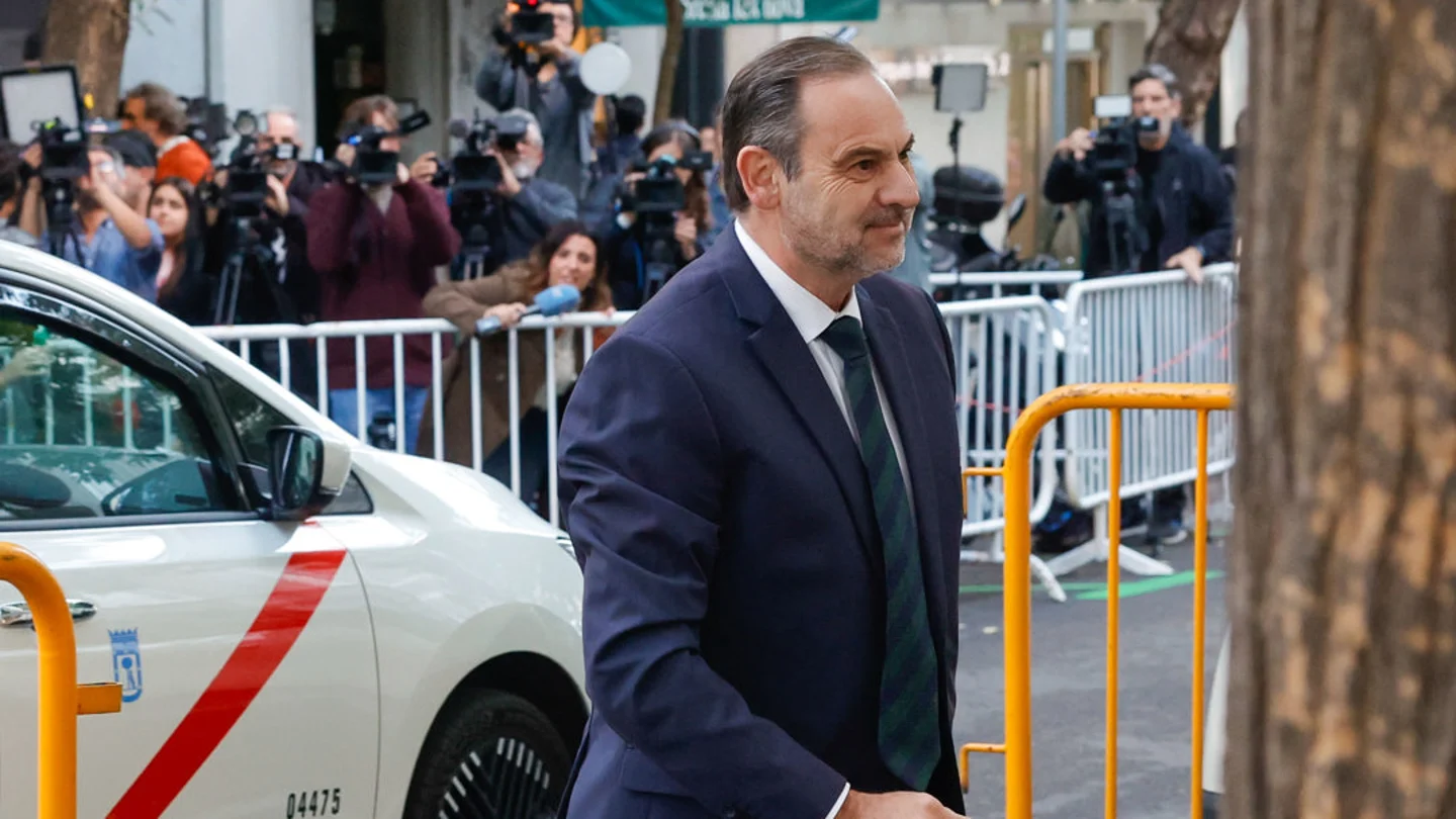 El exministro Jose Luis Ábalos, a su llegada este miércoles al Tribunal Supremo El exministro Jose Luis Ábalos, a su llegada este miércoles al Tribunal Supremo/ EFE/Zipi Aragón