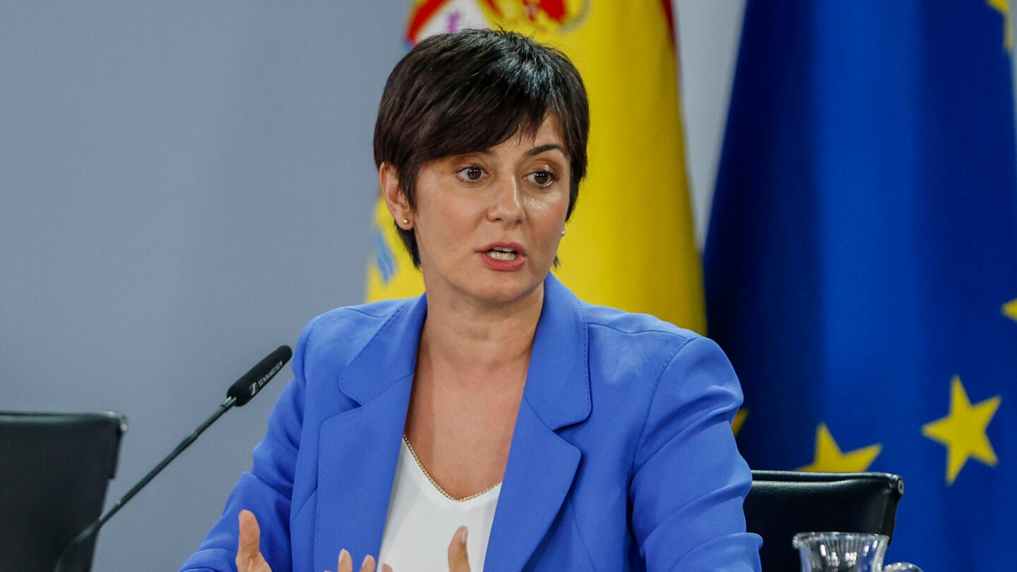  La ministra de ministra de Vivienda y Agenda Urbana, Isabel Rodr&iacute;guez durante la rueda de prensa posterior a la reuni&oacute;n del Consejo de Ministros