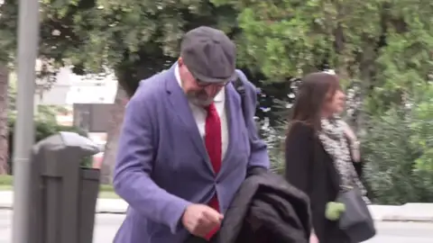 Koldo, preparado con una mochila por si el juez del Supremo le envía a prisión: "Hombre precavido vale por dos" Koldo, preparado con una mochila por si el juez del Supremo le envía a prisión: "Hombre precavido vale por dos"
