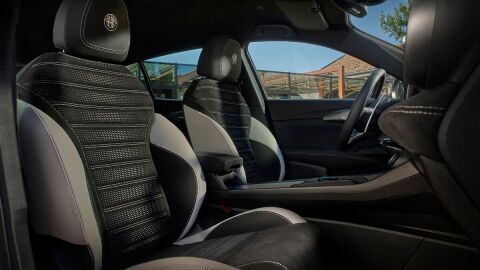 Asientos delanteros del nuevo Tonale