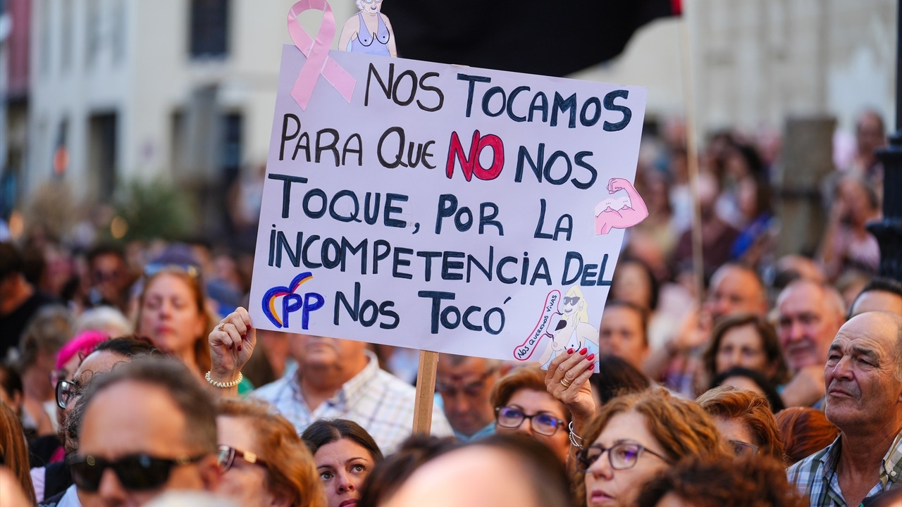 Las comunidades de PP se niegan a enviar a Sanidad los datos de sus cribados de cáncer tras los fallos en la andaluza