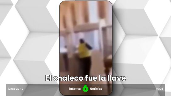 El poder de un chaleco fluorescente para hacerse invisibles: así perpetraron cuatro hombres el robo del siglo en el Louvre