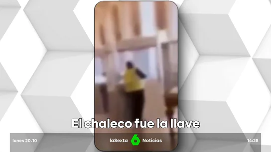 El poder de un chaleco fluorescente para hacerse invisibles: así perpetraron cuatro hombres el robo del siglo en el Louvre El poder de un chaleco fluorescente para hacerse invisibles: así perpetraron cuatro hombres el robo del siglo en el Louvre