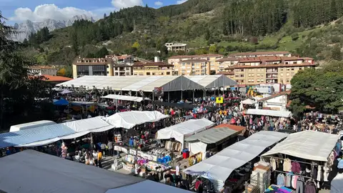 Feria de todos los Santos. Potes Feria de todos los Santos. Potes