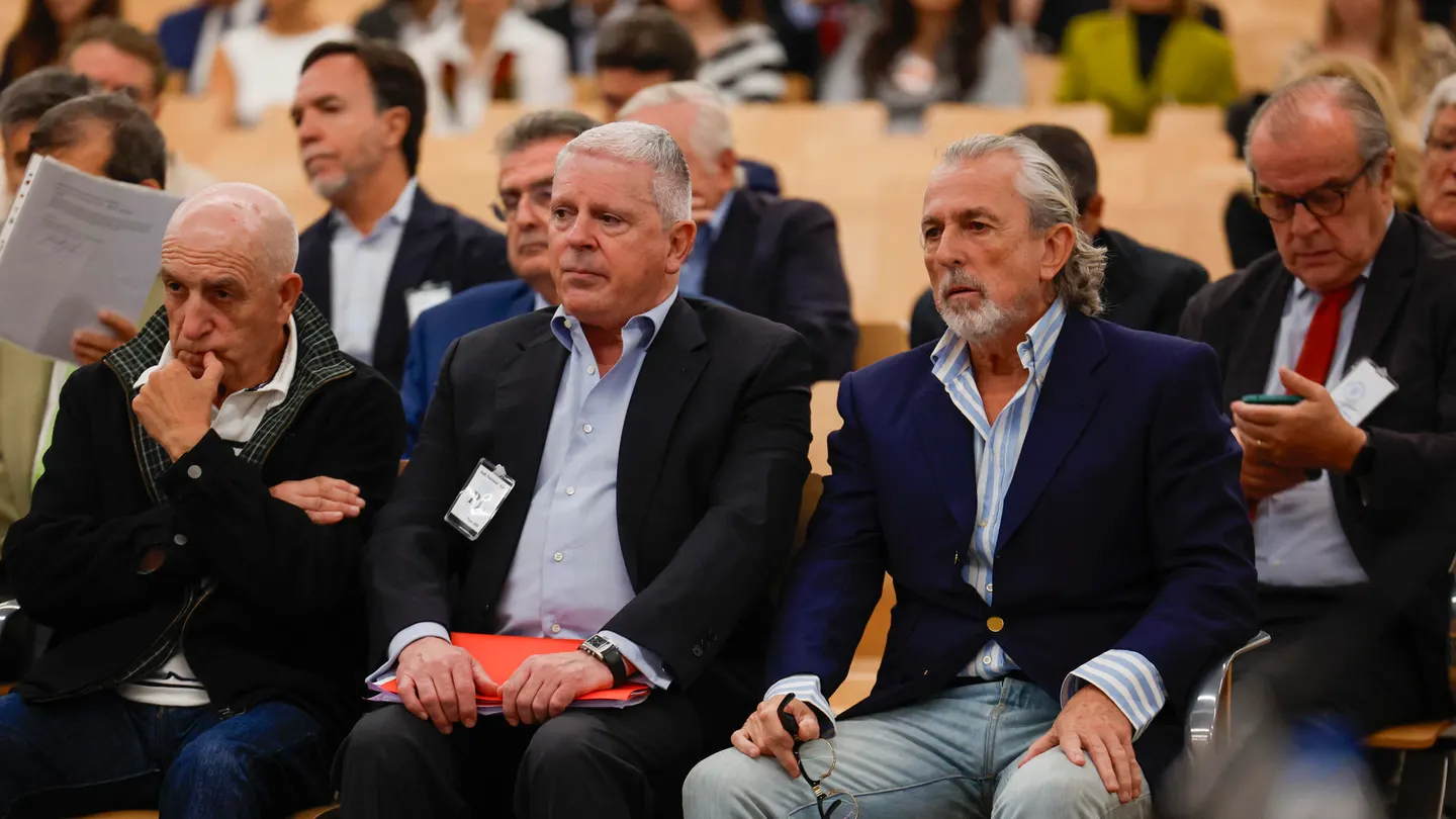 Francisco Correa, líder de la trama de corrupción y Pablo Crespo, su máximo colaborador, en la Audiencia Nacional. Francisco Correa, líder de la trama de corrupción y Pablo Crespo, su máximo colaborador, en la Audiencia Nacional.