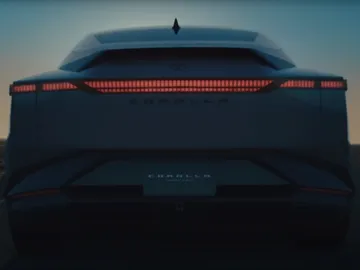 Toyota, tradicional como pocas, rompe con su historia para seguir arrasando rediseñando el coche más mítico de la historia Toyota, tradicional como pocas, rompe con su historia para seguir arrasando rediseñando el coche más mítico de la historia