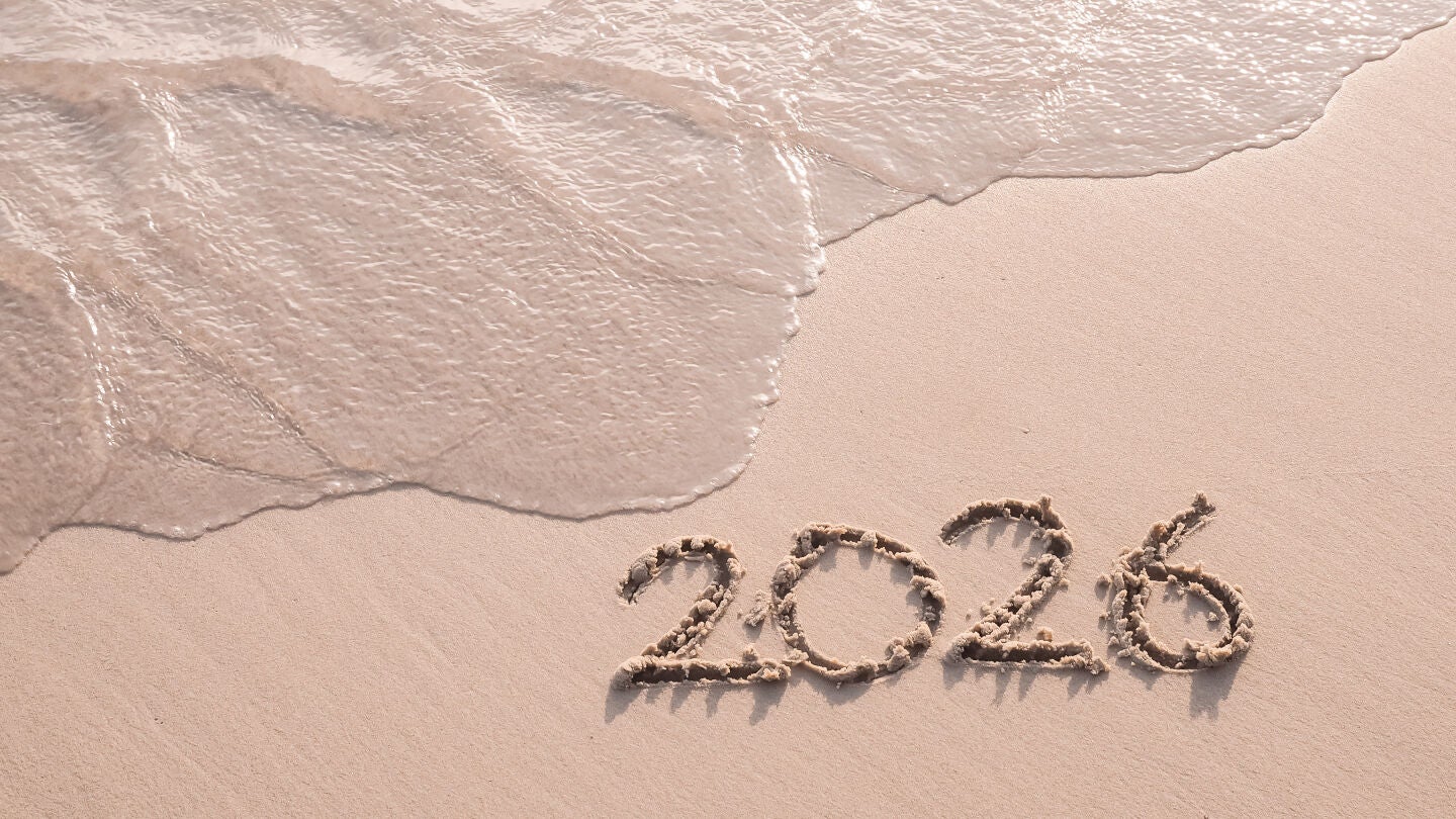 Foto con el a&ntilde;o 2026 en la playa
