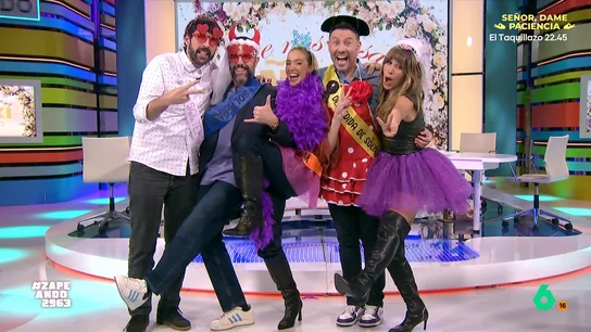La sorpresa de Zapeando a Iñaki Urrutia en directo días antes de su boda, en vídeo El zapeador se casa este fin de semana. Por este motivo, el programa ha querido organizar una 'despedida de soltero' para que Urrutia se haga una foto vergonzosa con los zapeadores.