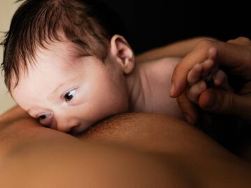 Contacto piel con piel