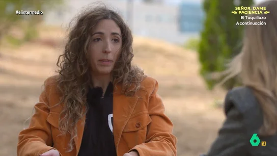 Nidia Repesa, psicóloga, sobre educar a los acosadores pasivos: "Si lo aceptan y discriminan a la víctima, puede afectar incluso más" Andrea Ropero conversa con Nidia Represa, una psicóloga que a los 14 años sufrió acoso escolar. Ahora lidera un proyecto para ayudar a otras víctimas de bullying. En este vídeo habla de la importancia de educar al grupo y el papel de los docentes.