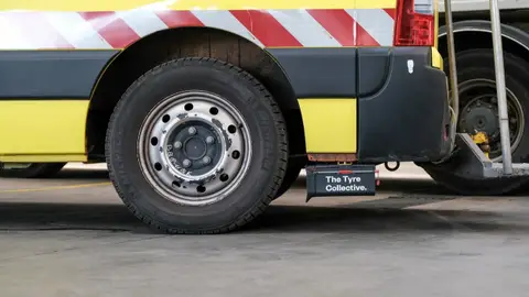 Este invento quiere hacer tu coche más ECO mientras Bruselas se empeña en encarecerlo todo Invento The Tyre Collective