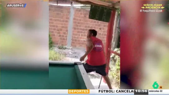 Un hombre gana al billar, lo celebra a lo loco y casi lo atropellan: el vídeo viral que deja un momentazo en Aruser@s Un hombre gana al billar, lo celebra a lo loco y casi lo atropellan: el vídeo viral que deja un momentazo en Aruser@s