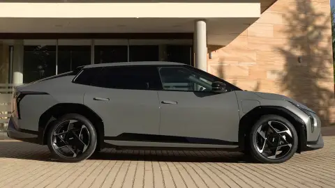 KIA EV4 GT LINE KIA EV4 GT LINE
