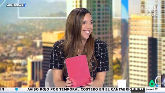 "Ahora entend&eacute;is los cuatro hijos": El gracioso momento de Alfonso Ar&uacute;s tras desvelar que dormir sin ropa mejora la salud y la fertilidad 