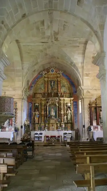 Interior del Santuario de la Tuiza Interior del Santuario de la Tuiza