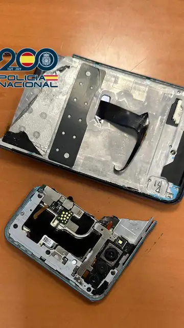 Imagen del teléfono de la mujer que rompió el detenido Imagen del teléfono de la mujer que rompió el detenido