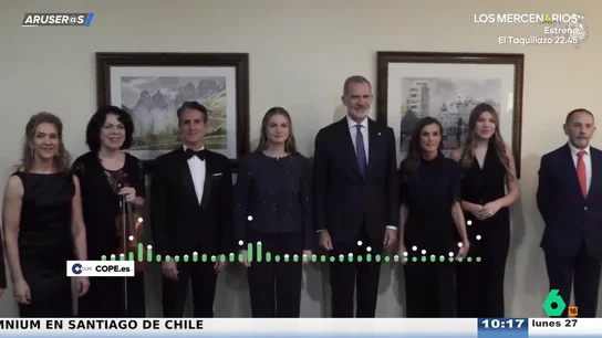 Carmen Lomana estalla tras ver el vestido 'low cost' de la princesa Leonor: "¡Qué manía les ha dado por ahorrar a la hora de vestirse!" Carmen Lomana estalla tras ver el vestido 'low cost' de la princesa Leonor: "¡Qué manía les ha dado por ahorrar a la hora de vestirse!"