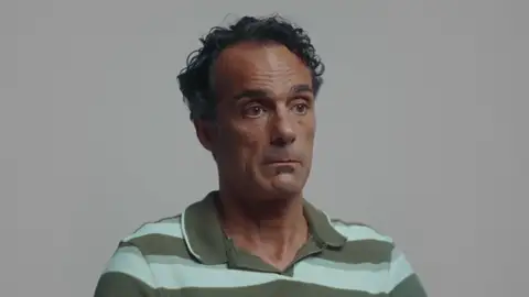 Así avisó la Policía a Alberto de que lo había timado un chiringuito financiero: "Usted no ha perdido el dinero, se lo han estafado" Así avisó la Policía a Alberto de que lo había timado un chiringuito financiero: "Usted no ha perdido el dinero, se lo han estafado"