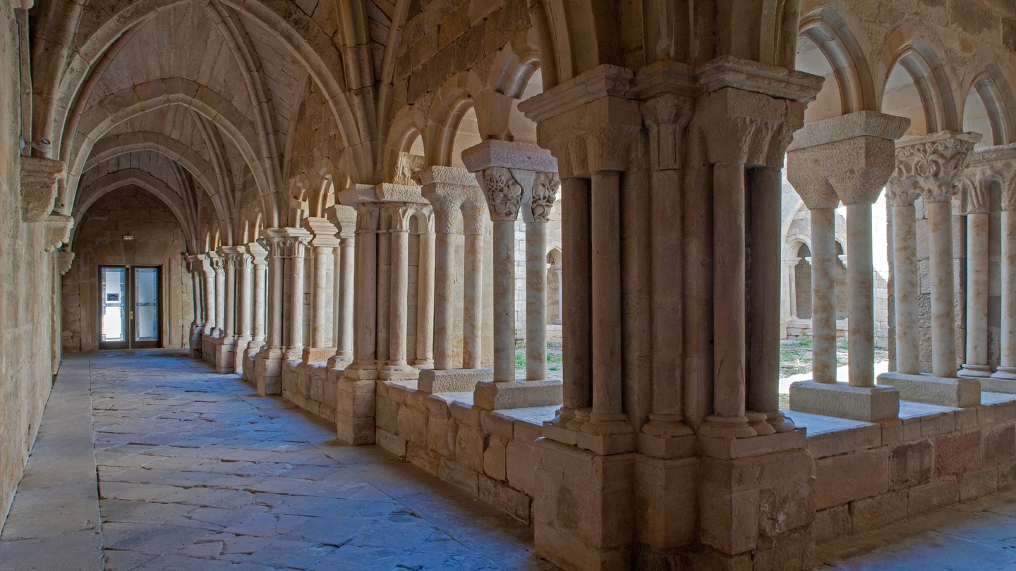 Claustro del convento de Santa María la Real, Aguilar de Campoo (Palencia) Claustro del convento de Santa María la Real, Aguilar de Campoo (Palencia)