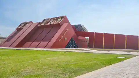 Museo Tumbas Reales de Sipán, Ciudad de Lambayeque Museo Tumbas Reales de Sipán, Ciudad de Lambayeque