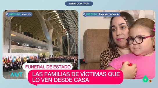 Una vecina de Paiporta considera "estupendo" que increpen a Mazón: "Para mí esa persona ahí sobra" Fani ha visto este miércoles, junto a su familia, el funeral de Estado por las víctimas de la DANA. Uno de los momentos más tensos del acto se ha producido antes de comenzar, cuando han gritado a Mazón.