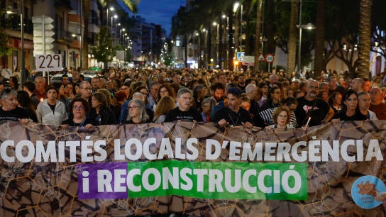 La plataforma de entidades sociales Acord Social Valencià celebra marchas silenciosas por pueblos afectados