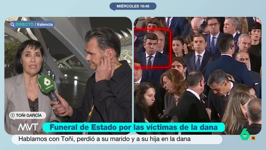 Toñi, familiar de dos víctimas de la DANA, sobre Mazón en el funeral: "Ha sido el primero en abandonar la sala, como siempre" "Nuestras víctimas llevan sus cuerpos manchados de barro, pero Mazón lleva las manos manchadas de sangre", afirma Toñi, que perdió a su hija y su marido en la DANA, y que explica que tras el acto, el president salió "corriendo sin ser visto".