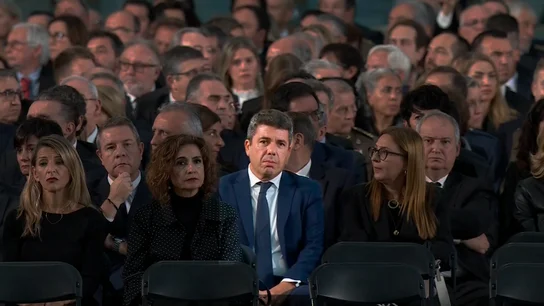 Así ha vivido Mazón el funeral de las víctimas de la DANA: nervioso, incómodo, apartado y al borde de las lágrimas Así ha vivido Mazón el funeral de las víctimas de la DANA: nervioso, incómodo, apartado y al borde de las lágrimas