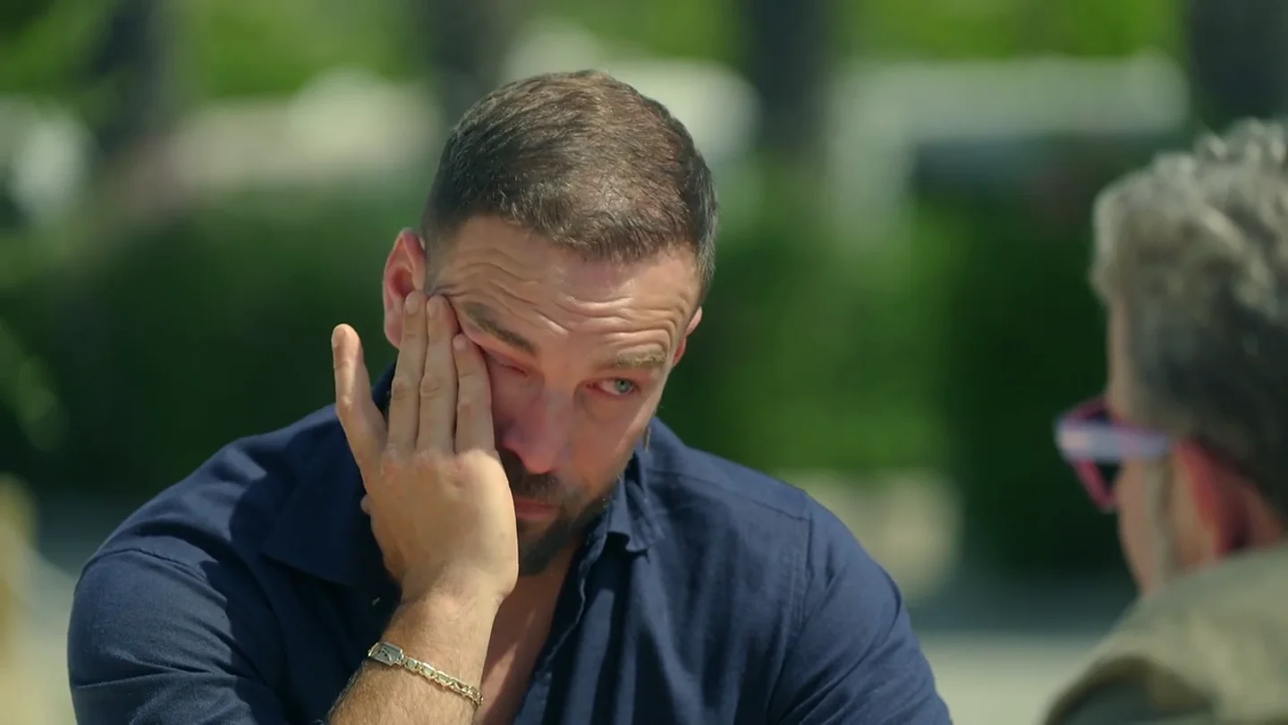 Adrián se sincera ante Chicote y reconoce entre lágrimas que la "lió mucho" en sus inicios en Salioli: "Les fallé a mis padres" Adrián se sincera ante Chicote y reconoce entre lágrimas que la "lió mucho" en sus inicios en Salioli: "Les fallé a mis padres"