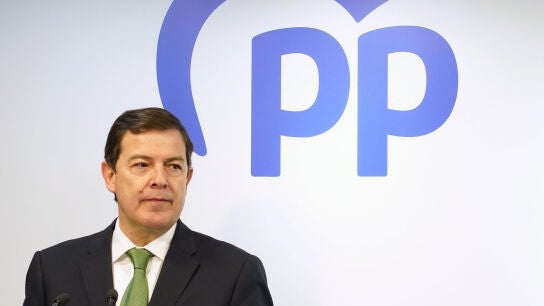 24/11/2020 10:08 (UTC) Cr&eacute;dito: EFE Fuente: EFE Autor: NACHO GALLEGO Tem&aacute;tica: Pol&iacute;tica &raquo; Elecciones Pol&iacute;tica &raquo; Partidos Pol&iacute;tica &raquo; Gobierno El presidente del Partido Popular en Castilla y Le&oacute;n y de la Junta de Castilla y Le&oacute;n, Alfonso Fern&aacute;ndez Ma&ntilde;ueco. 