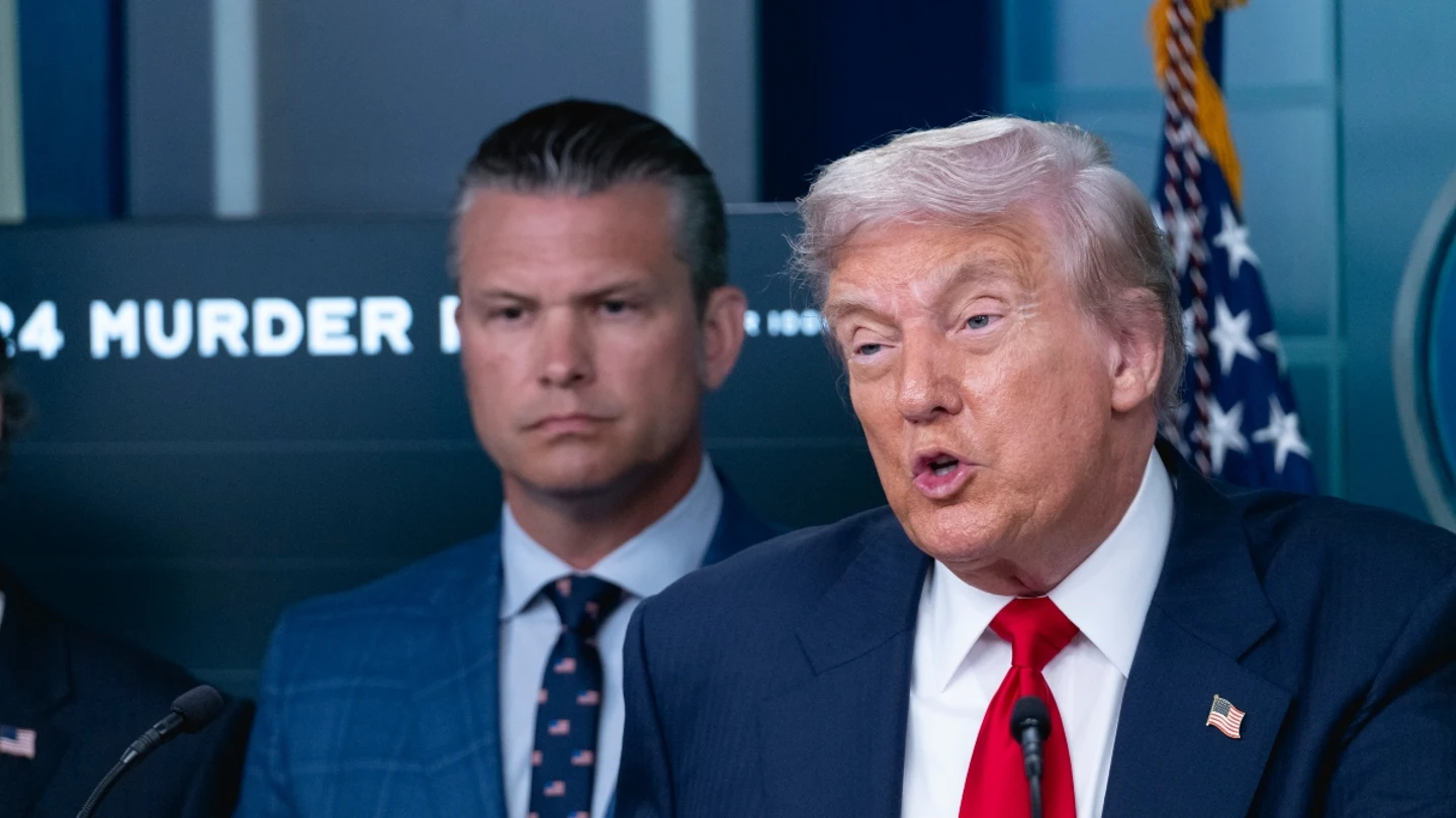 Trump, junto a Hegseth Trump, junto a Hegseth