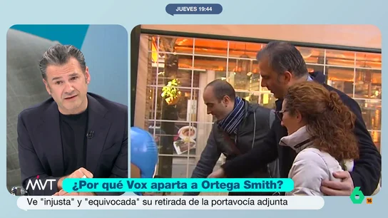 Iñaki López ve "entrañables" las críticas de Ortega Smith a Vox tras ser apartado: "Ha sonado un poco Forrest Gump" Iñaki López reacciona con ironía en este vídeo a la entrevista de Javier Ortega Smith en la que ha mostrado su sorpresa por la decisión de Vox de apartarle de la portavocía en el Congreso, lo que considera "equivocado" e "injusto".