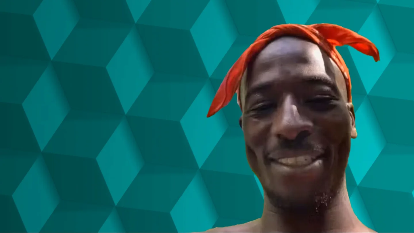 Doudou Cross Bitume, el influencer francés de 39 años detenido por el robo del Louvre. Doudou Cross Bitume, el influencer francés de 39 años detenido por el robo del Louvre.