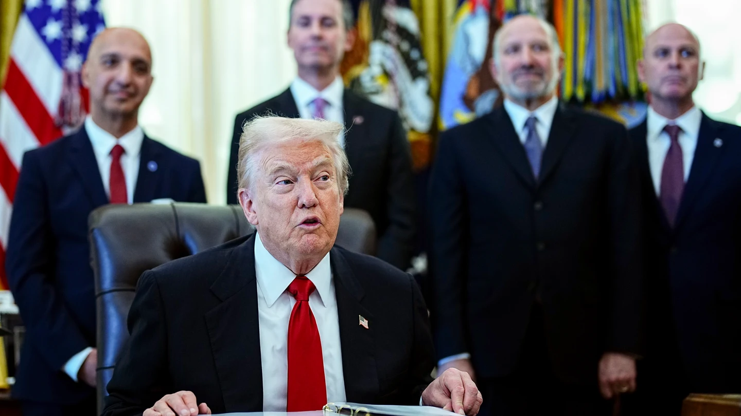 Donald Trump anuncia un acuerdo con las farmacéuticas Novo Nordisk y Eli Lilly este jueves en la Casa Blanca. Donald Trump anuncia un acuerdo con las farmacéuticas Novo Nordisk y Eli Lilly este jueves en la Casa Blanca.