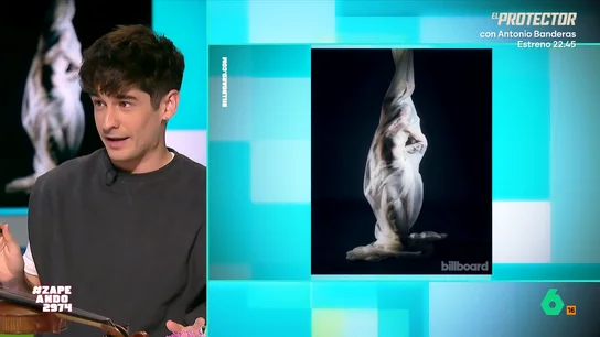 Necko Vidal, invitado a la 'listening party' de 'Lux', de Rosalía, desvela lo que nadie te ha contado La artista presentaba este miércoles su nuevo disco en Barcelona ante unas 200 personas, entre ellos el violinista. Descubre cómo fue la presentación en el vídeo principal.