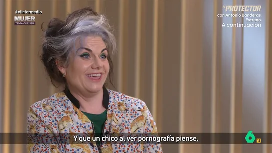 Caitlin Moran expone que 1 de cada 4 hombres dice no ten un amigo cercano: "La soledad es la gran epidemia de los hombres" La escritora reflexiona en su último libro sobre la masculinidad. Así, analiza por qué los hombres se sienten amenazados por las mujeres y el feminismo, algo que ha provocado que surjan movimientos masculinos en contra de ello.